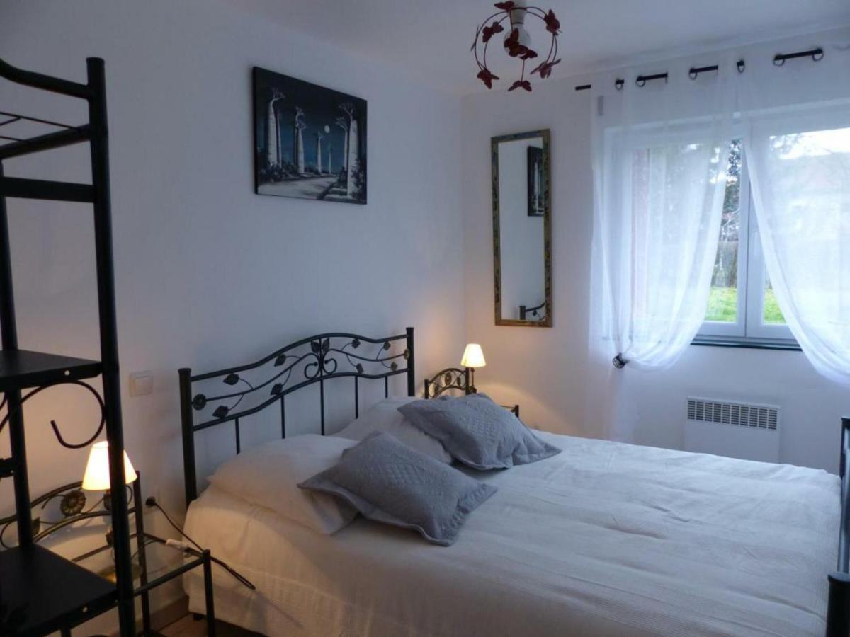 Maison Renovee Avec Cour Privee, Proche De Gannat, 3 Chambres, Animaux Acceptes, Equipements Modernes. - Fr-1-489-37 Poezat Zewnętrze zdjęcie