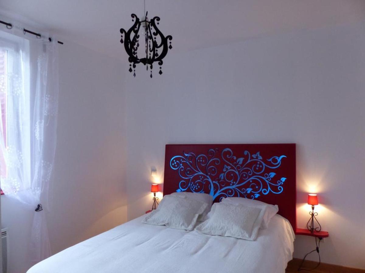 Maison Renovee Avec Cour Privee, Proche De Gannat, 3 Chambres, Animaux Acceptes, Equipements Modernes. - Fr-1-489-37 Poezat Zewnętrze zdjęcie